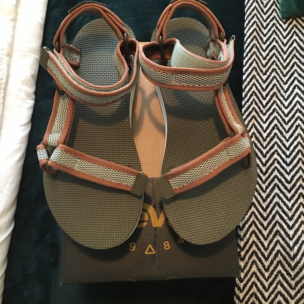 Size 7 Teva Sandal. Never Worn